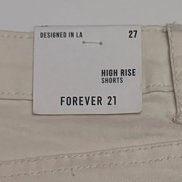 Forever 21 Size 27 Woven Skin Crean/Beige Short Shorts High Rise with Cuff - Picture 6 of 10